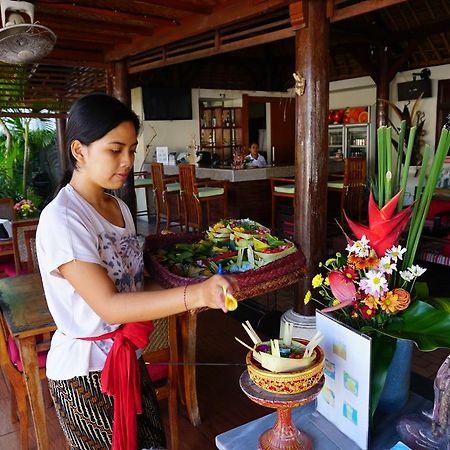 Yulia 2 Homestay Sanur Eksteriør billede