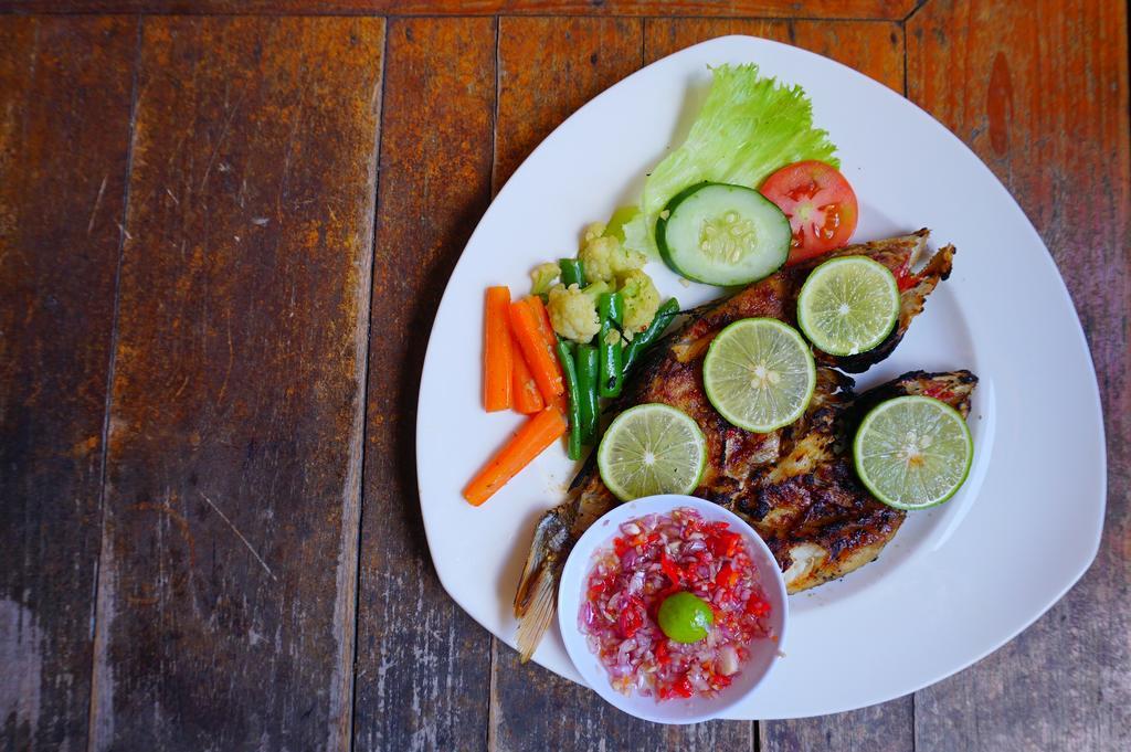 Yulia 2 Homestay Sanur Eksteriør billede