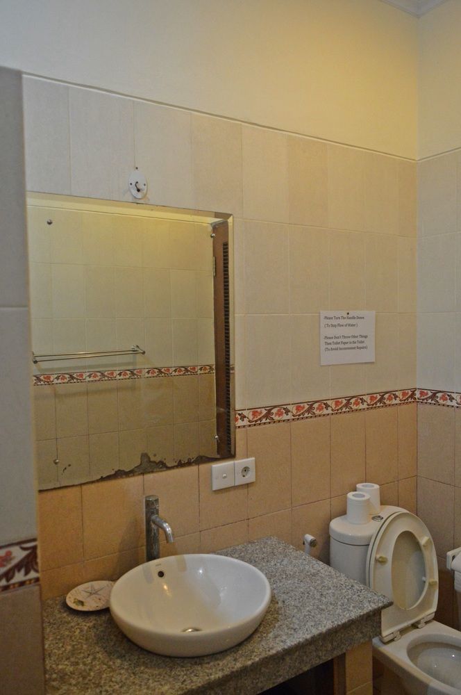 Yulia 2 Homestay Sanur Eksteriør billede